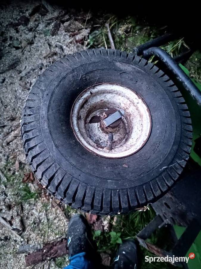 Traktorek rama z kołami