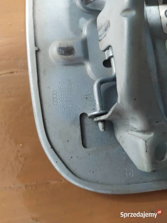 Klapka wlewu paliwa Audi A6 C5 Kombi 2002 części blacharskie