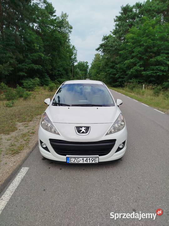 Peugeot 207 14 HDI biały