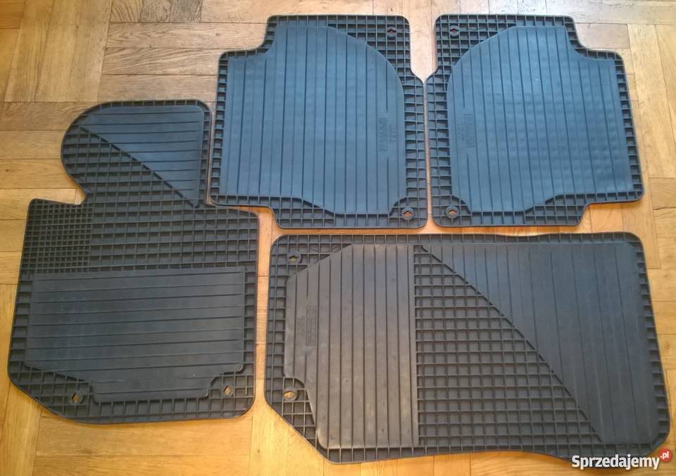 Dywaniki gumowe BMW e36 Sedan Książenice sprzedam