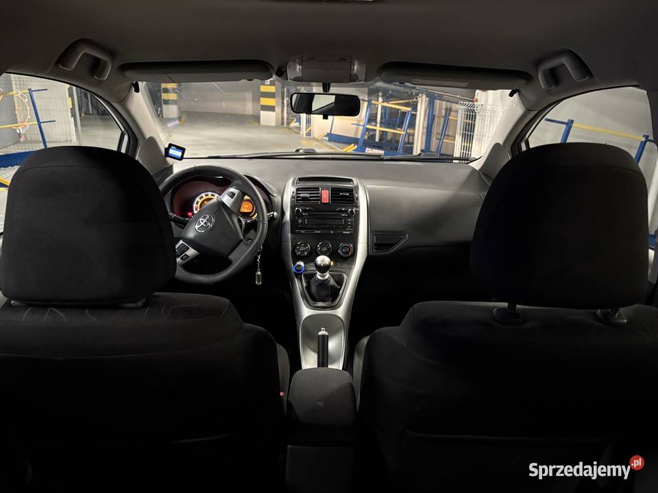Toyota Auris 2010 133 vvti LPG Warszawa