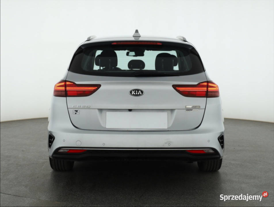 Kia Ceed 16 CRDi MHEV relingi dachowe Piaseczno sprzedam
