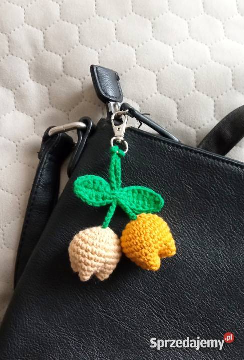 Tulipany wykonane na szydełku brelok Łask