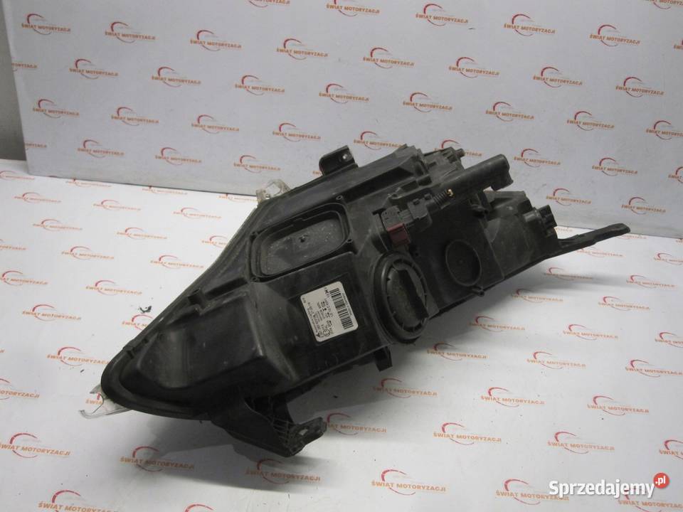 ASTRA J lampa lewa przód 030126260308 ANGLIK osobowe Kielce sprzedam