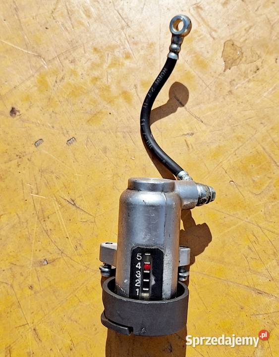 Suzuki GSX 1100 8892 REGULATOR CISNIENIA OLEJU Radom