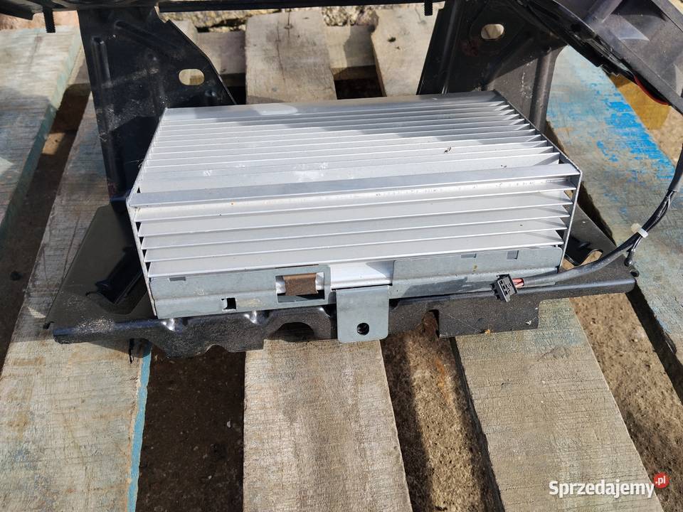 BMW F10 F01 F07 AMPLITUNER WZMACNIACZ 9233592 osobowe Żukowo sprzedam