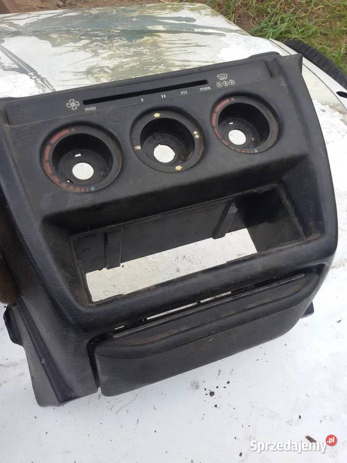 Panel środkowy mercedes 190 deska konsola warmińsko-mazurskie Giżycko