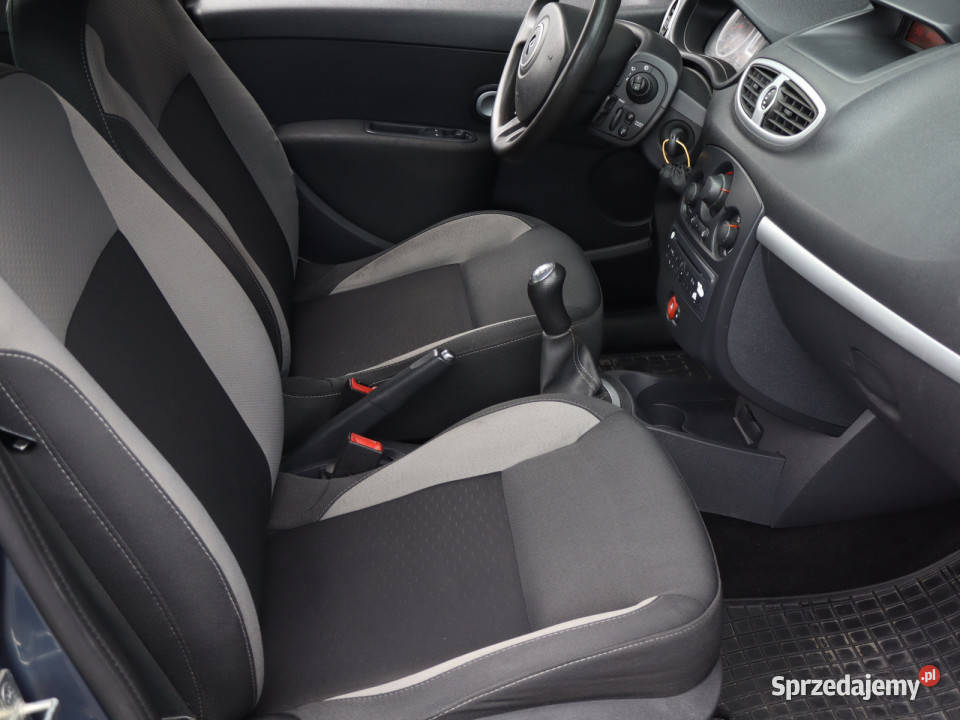 Renault Clio 12 16V radio dolnośląskie Bielany Wrocławskie