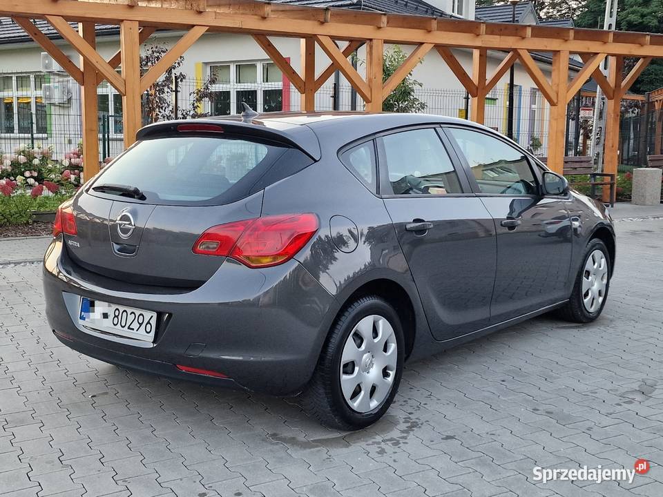 Opel Astra J Cosmo 16 Benz 115 Navi Klimatyzacja szary Ryglice