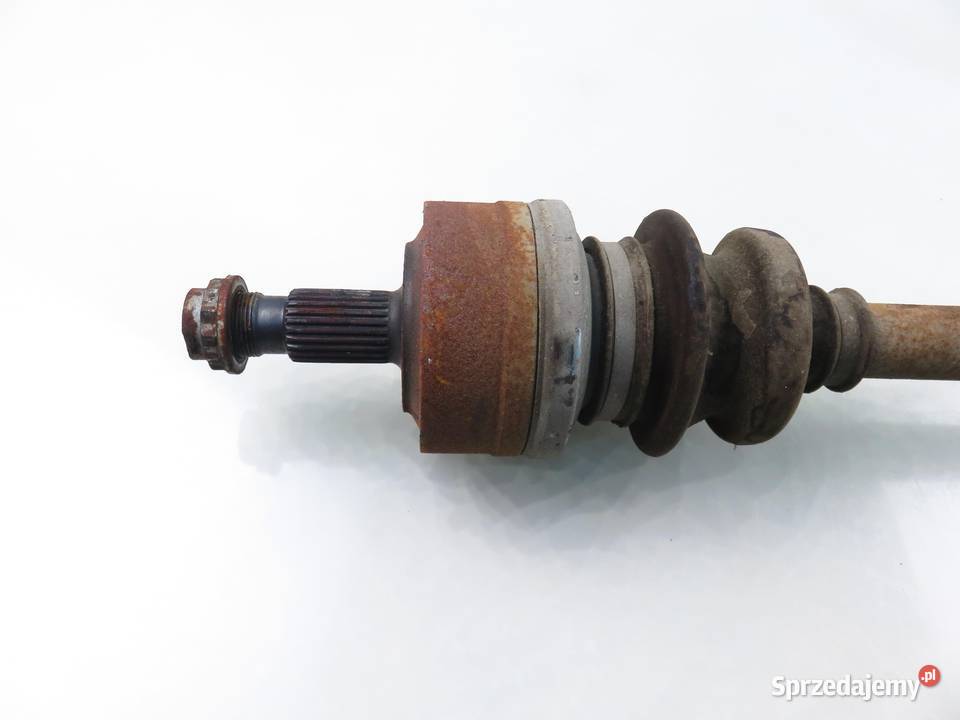 PÓŁOŚ PRAWA TYLNA MERCEDESBENZ W124 200 D