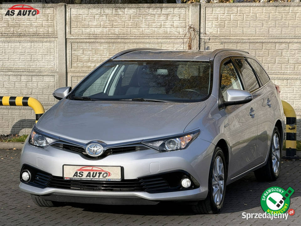 Toyota Auris Hybrid bluetooth Węgrów