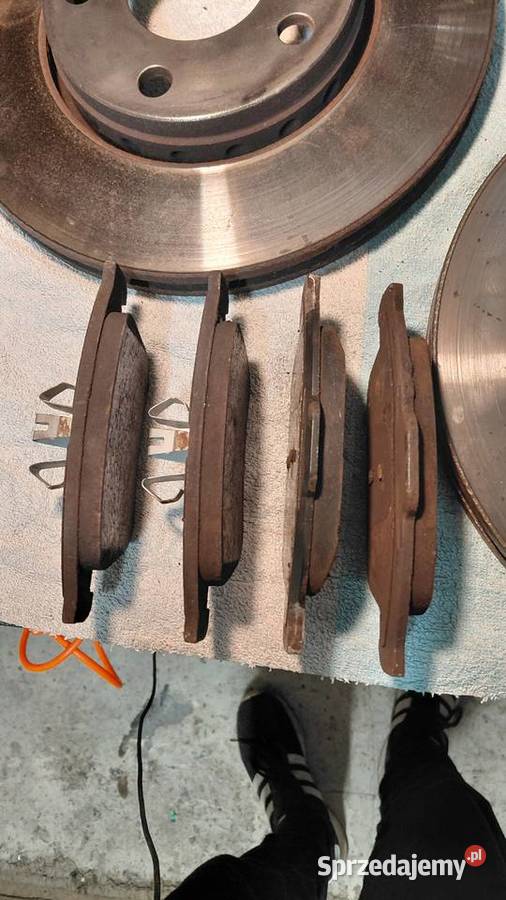 Tarcze klocki przód megane 3 osobowe Tarnobrzeg sprzedam