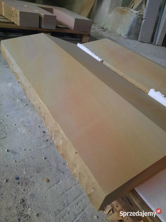 Daszki nakrywy z piaskowca Miedzna Drewniana