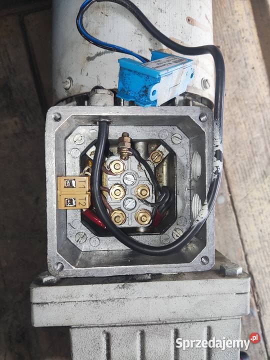 Motoreduktor Lenze 025 kW 037 kW prosty kryza Libusza