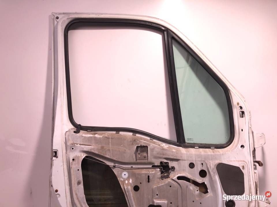 DRZWI LEWY PRZÓD RENAULT MASTER II Hatchback