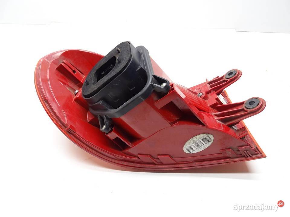 LAMPA PRAWY TYŁ PRAWA TYLNA 5N0945096Q VW TIGUAN osobowe