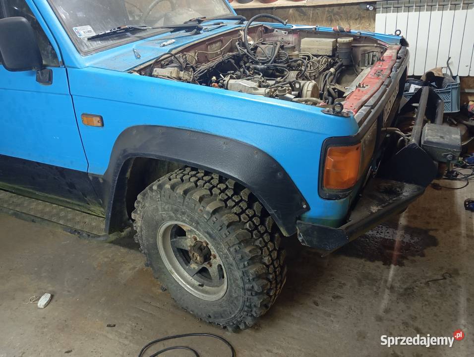 Sprzedam Isuzu trooper 26 uszkodzony Lesko