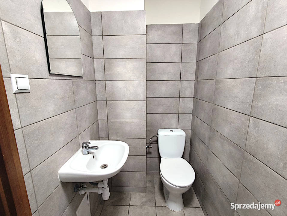 Wynajmę lokal 60 m2 w centrum Puław od ulicy Puławy