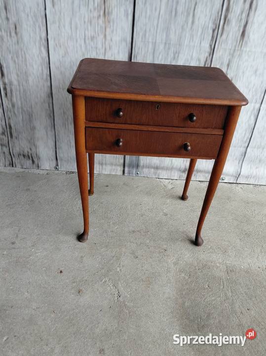 konsolka drewniana 479 Byczyna