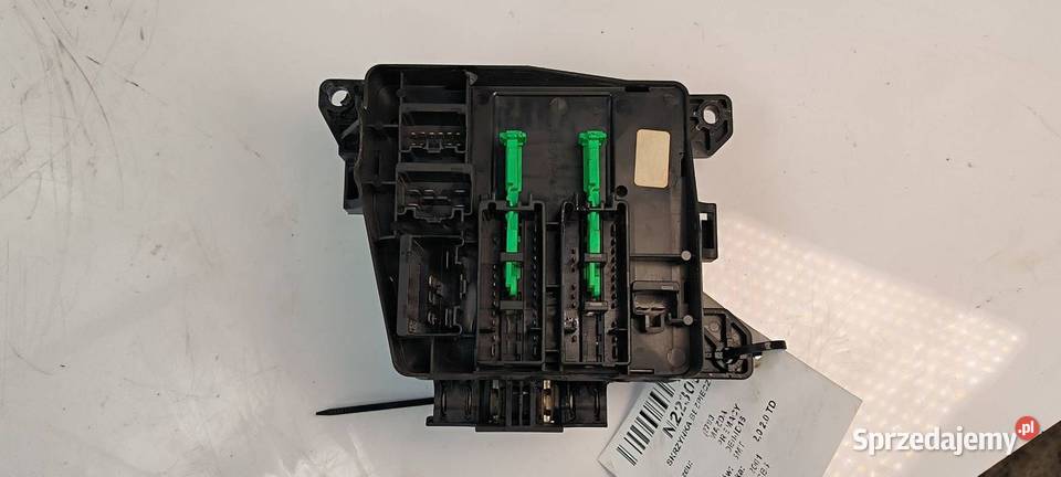 SKRZYNKA BEZPIECZNIKÓW MAZDA PREMACY PA66PPE osobowe Lipno