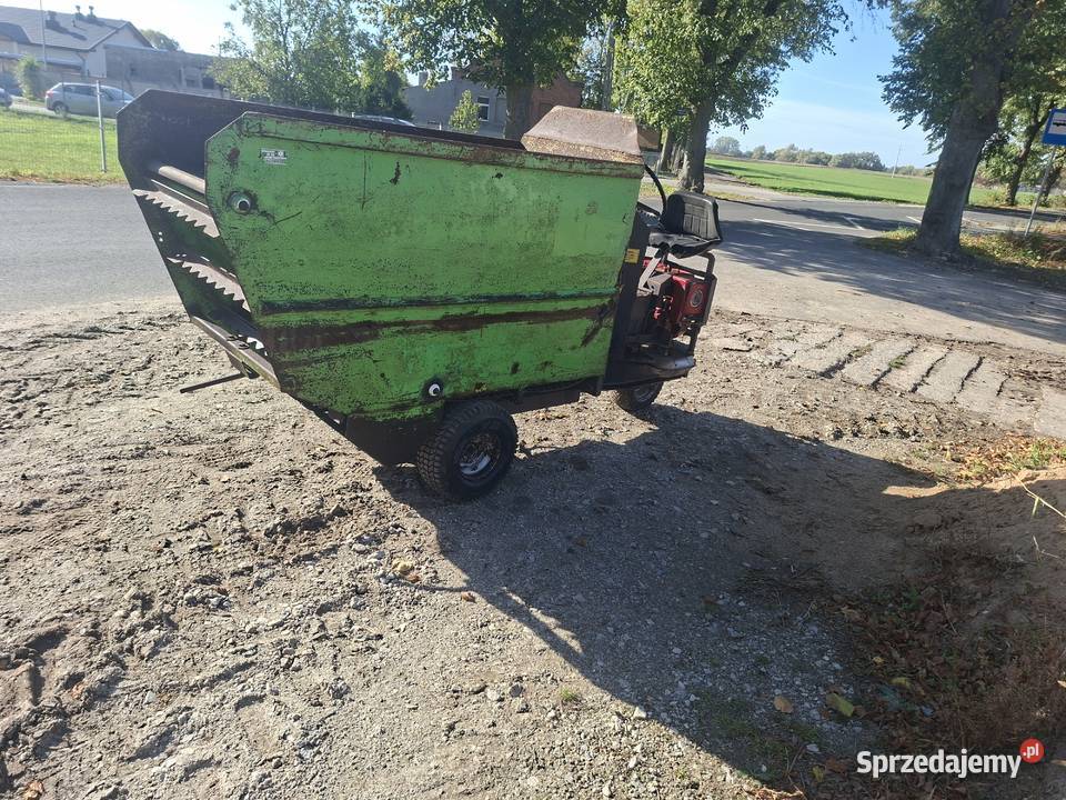 Mini paszowóz samojezdny wozidło paszowe Mini Wąbrzeźno
