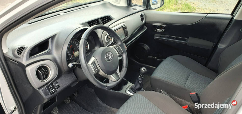 Toyota Yaris Kamera cofania6 biegówZestaw