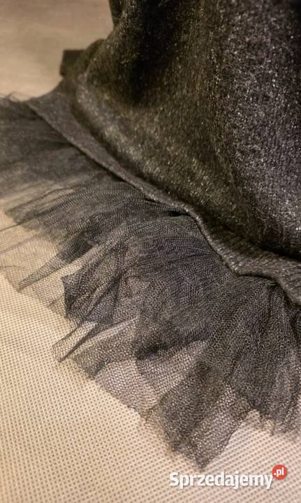 Dłuższy sweter w serek z tiulem RESERVED 3840 Oława