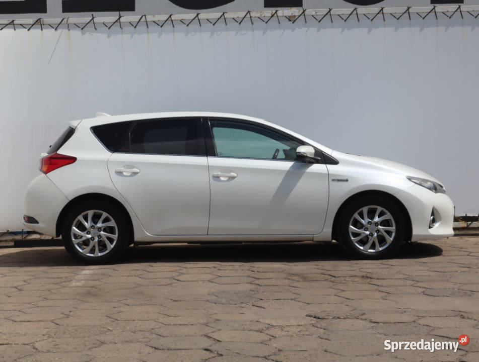 Toyota Auris Hybrid 1798cm3 Łódź