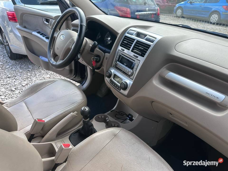 Kia Sportage 4x4 20 Benzyna 141 Super Stan Rok produkcji 2008 Ładna