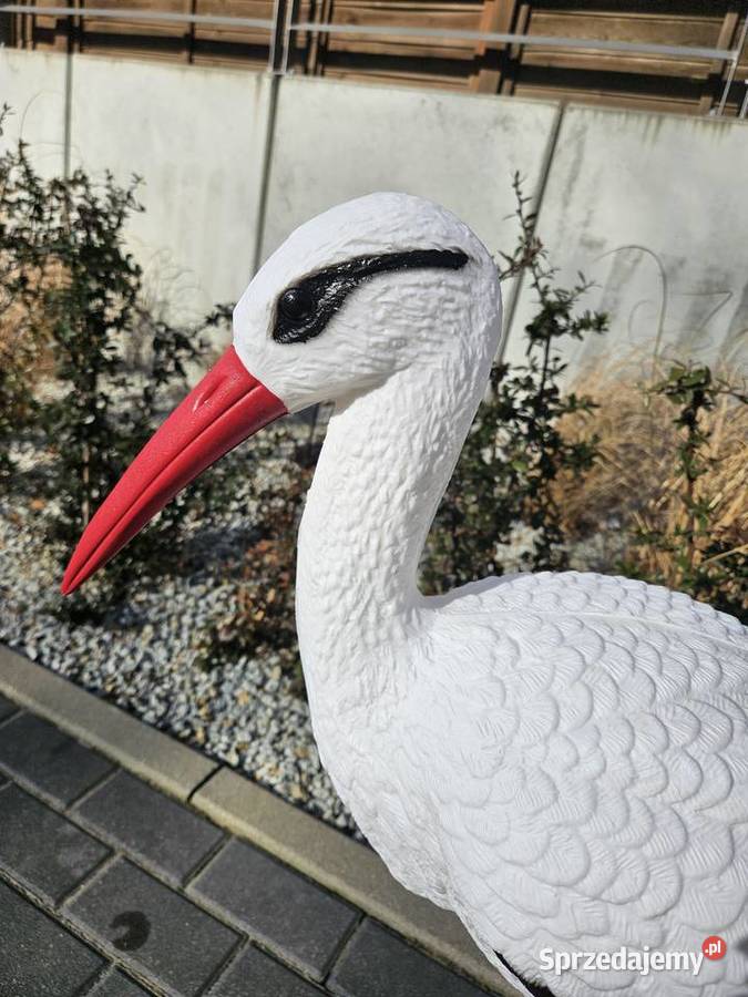 Wysoka figurka bocian bociek wiosna lato na