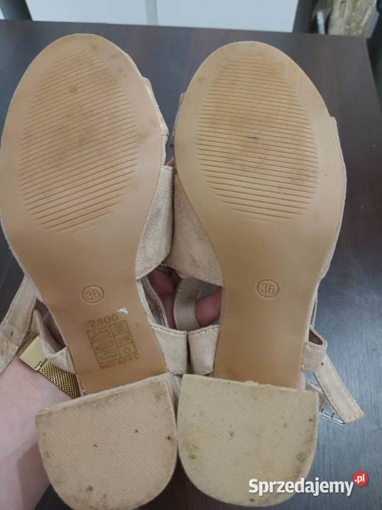 Beżowe buty na słupku łódzkie Łódź