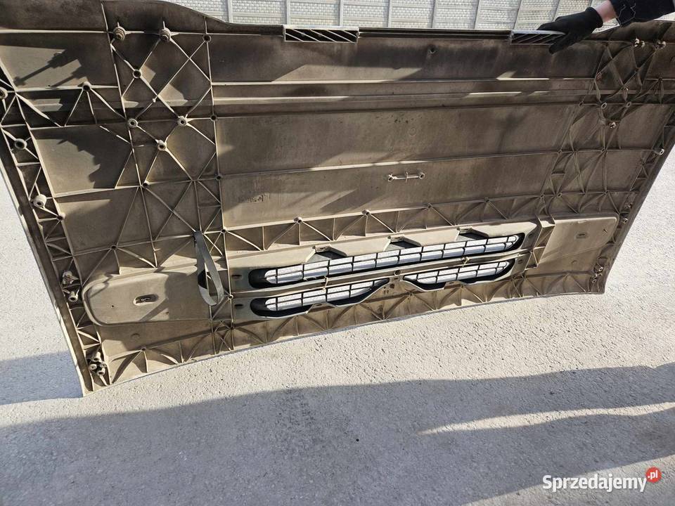Atrapa maska Renult premium 400 420 DCI Końskie