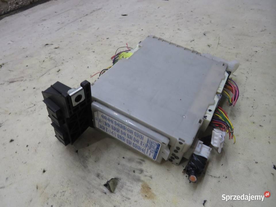 SKRZYNKA BSI PRIUS 3 III 8273047500A Skrzynki bezpieczników