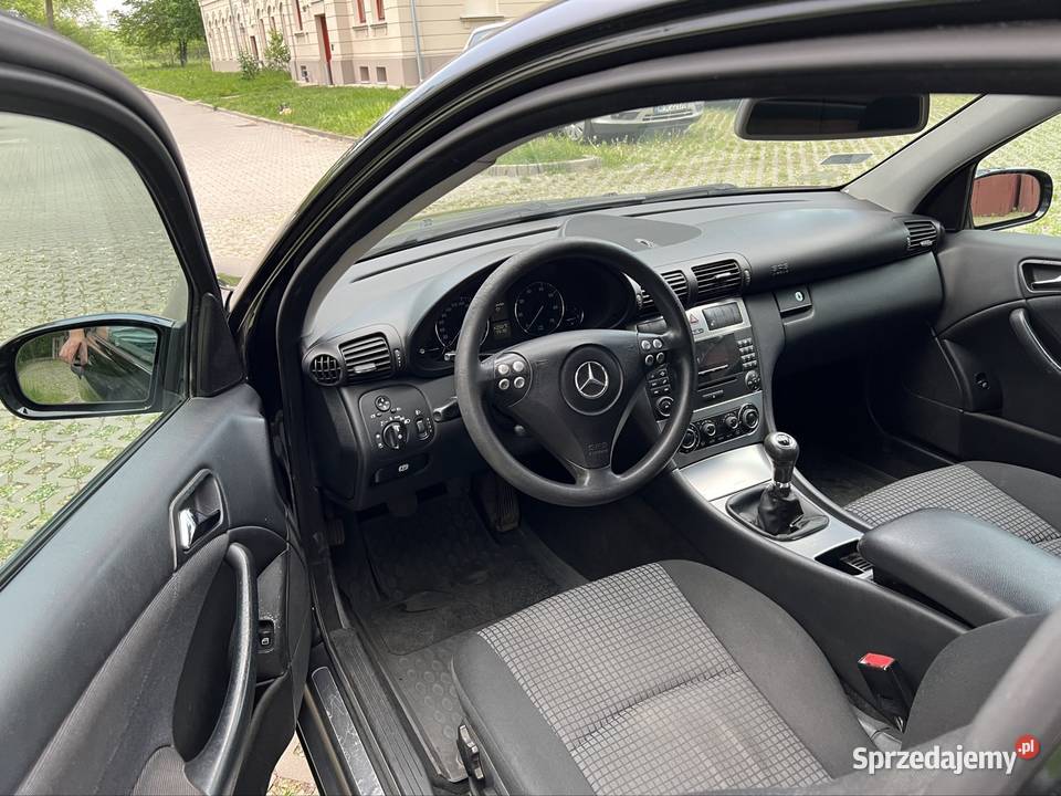 Mercedesbenz C klasa lift 2004 hak Zarejestrowany w Polsce Pruszków sprzedam
