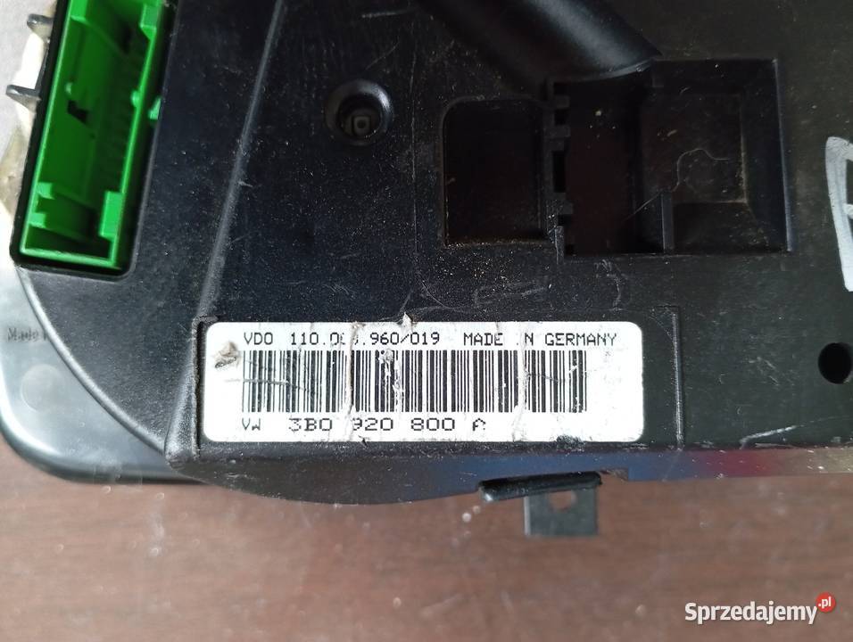 VW PASSAT B5 ZEGARY LICZNIK 3B0920800A