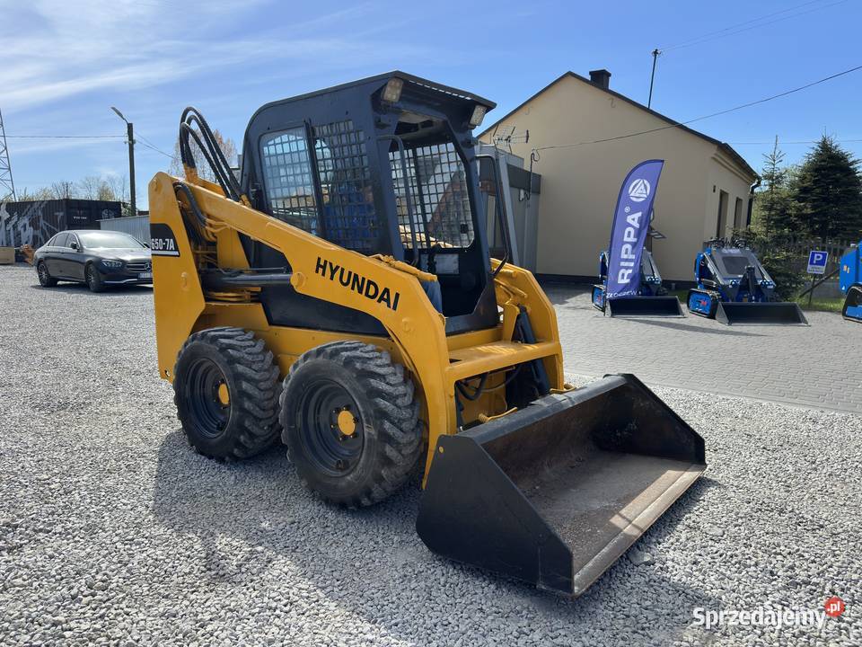Miniładowarka Bobcat Hyundai HSL6507A Ładna 4x4 Koparko ładowarki łódzkie Złoczew