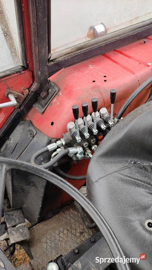 CiągnikTraktor Ursus C330 z kabiną doposażony i Sieradz