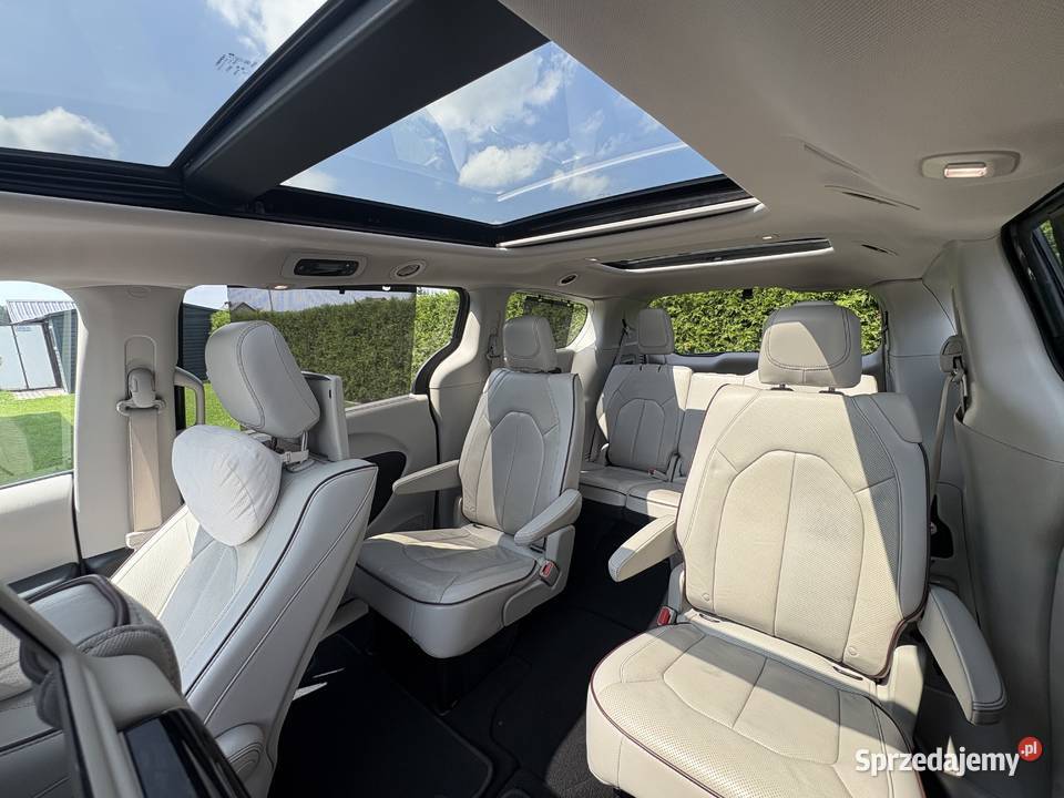Chrysler Pacifica Limited 2018 Rok produkcji 2018 Olszewnica Stara