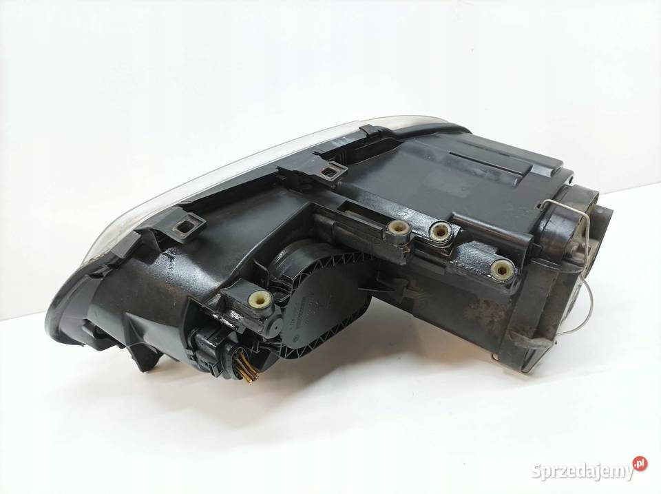 LAMPA PRZÓD PRAWA EUROPA VW Volkswagen Touran I
