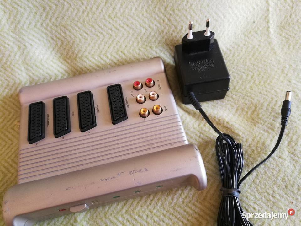 Rozdzielacz Euro SCART Hama AV Selector 100S z Pozostałe