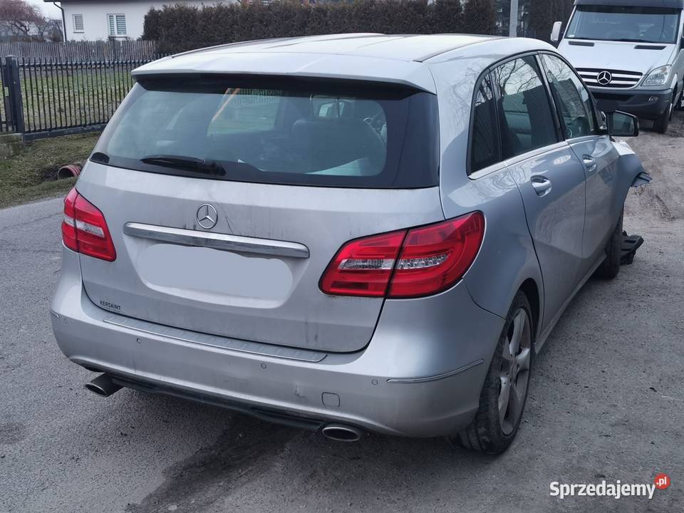 Mercedes B200 2013r 136 koni 195 manual Pakiet diesel Kąkolewnica