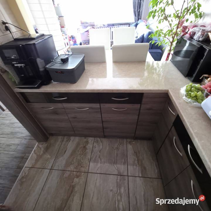 Mieszkanie 47 m2 3 pokoje piwnica centrum okazja Mszczonów sprzedam