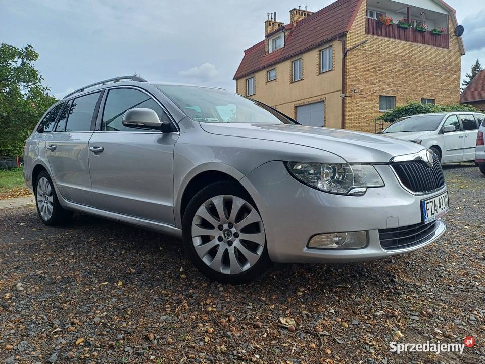 Skoda Superb II Kombi 20 TDI 140 DSG 2012r Superb Lubin