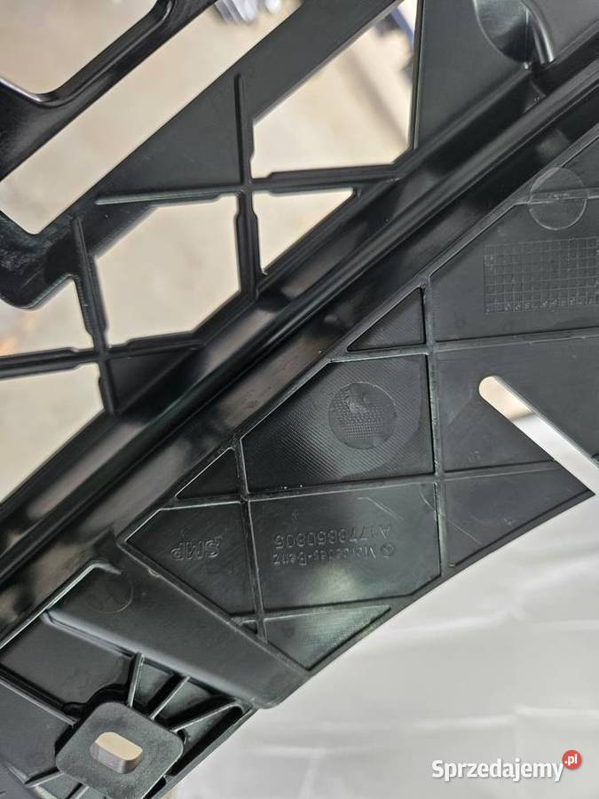 MERCEDES AKLASA W177 WZMOCNIENIE GÓRNE ZDERZAKA Międzychód