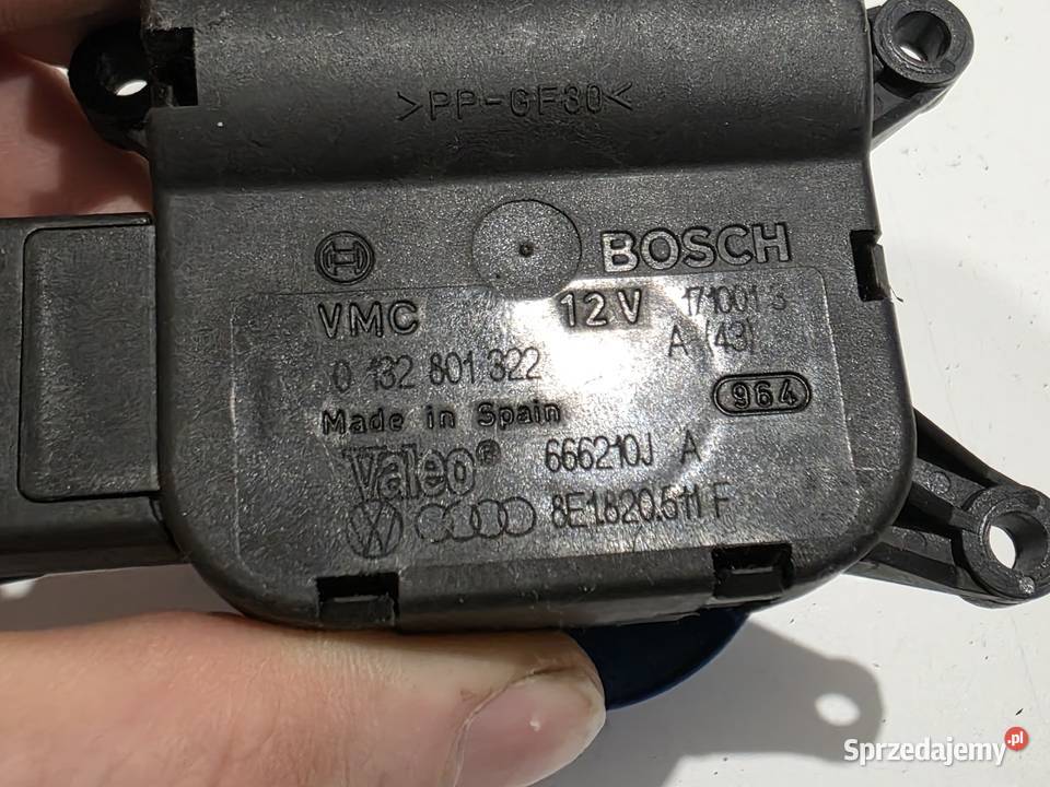 Silniczek nagrzewnicy Audi a4b6 8E1820511F osobowe warmińsko-mazurskie Iława sprzedam
