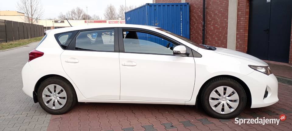 Toyota Auris 14 D4D 201314 Lakier Oryginał SUPER 90KM Samochody osobowe Radomsko