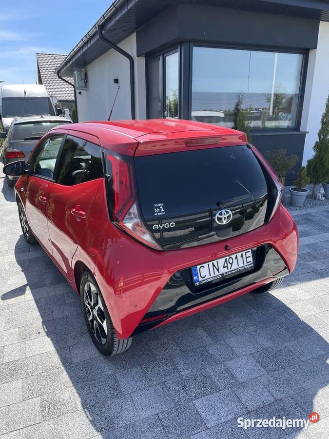 TOYOTA AYGO 2020 23 przebiegu Czerwona Inowrocław