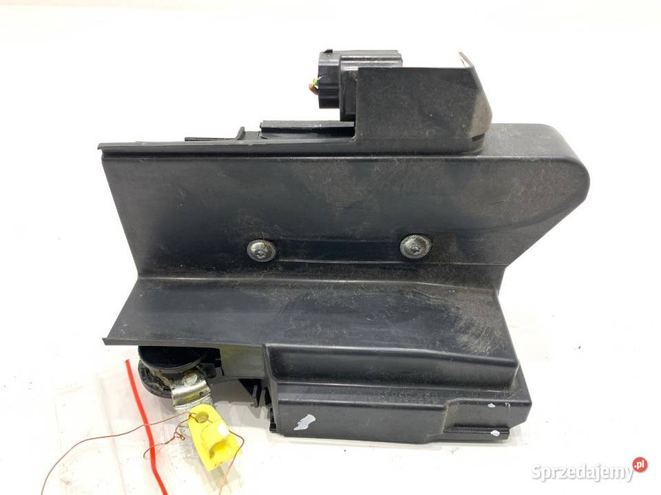 ZAMEK DRZWI LEWY TYŁ DACIA DUSTER SUV