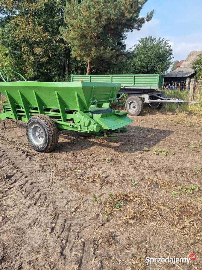 Rozsiewacz wapna rcw3 Agromasz Kępno sprzedam