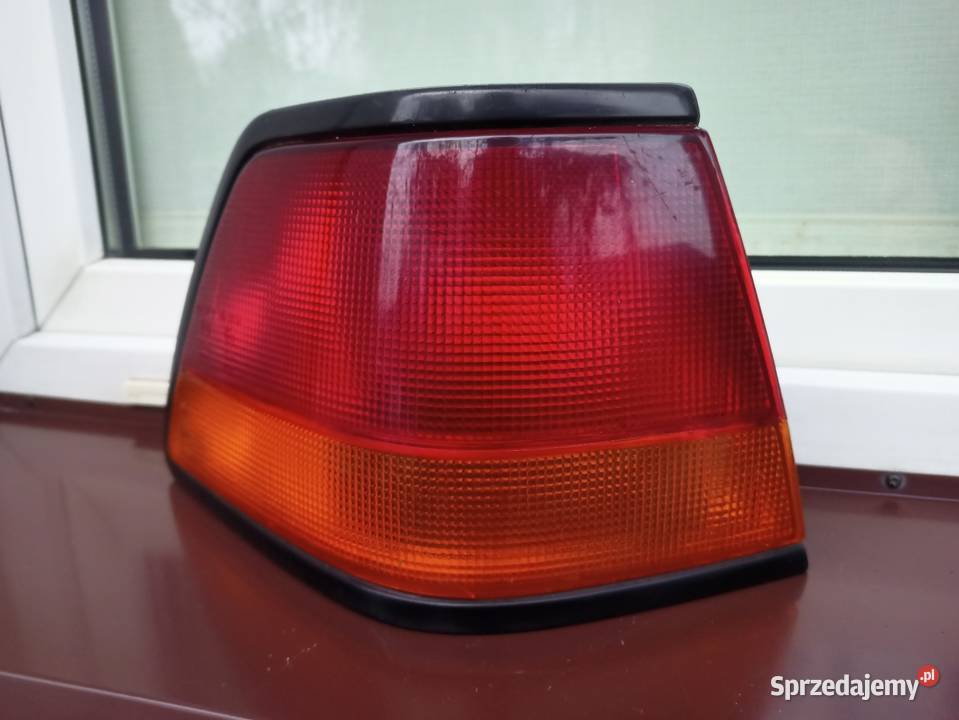 Daewoo Espero lampa tył tylna lewa w błotnik łódzkie Sieradz